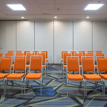 Holiday Inn Express & Suites Tupelo By Ihg Bagian luar foto