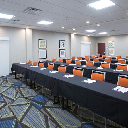 Holiday Inn Express & Suites Tupelo By Ihg Bagian luar foto