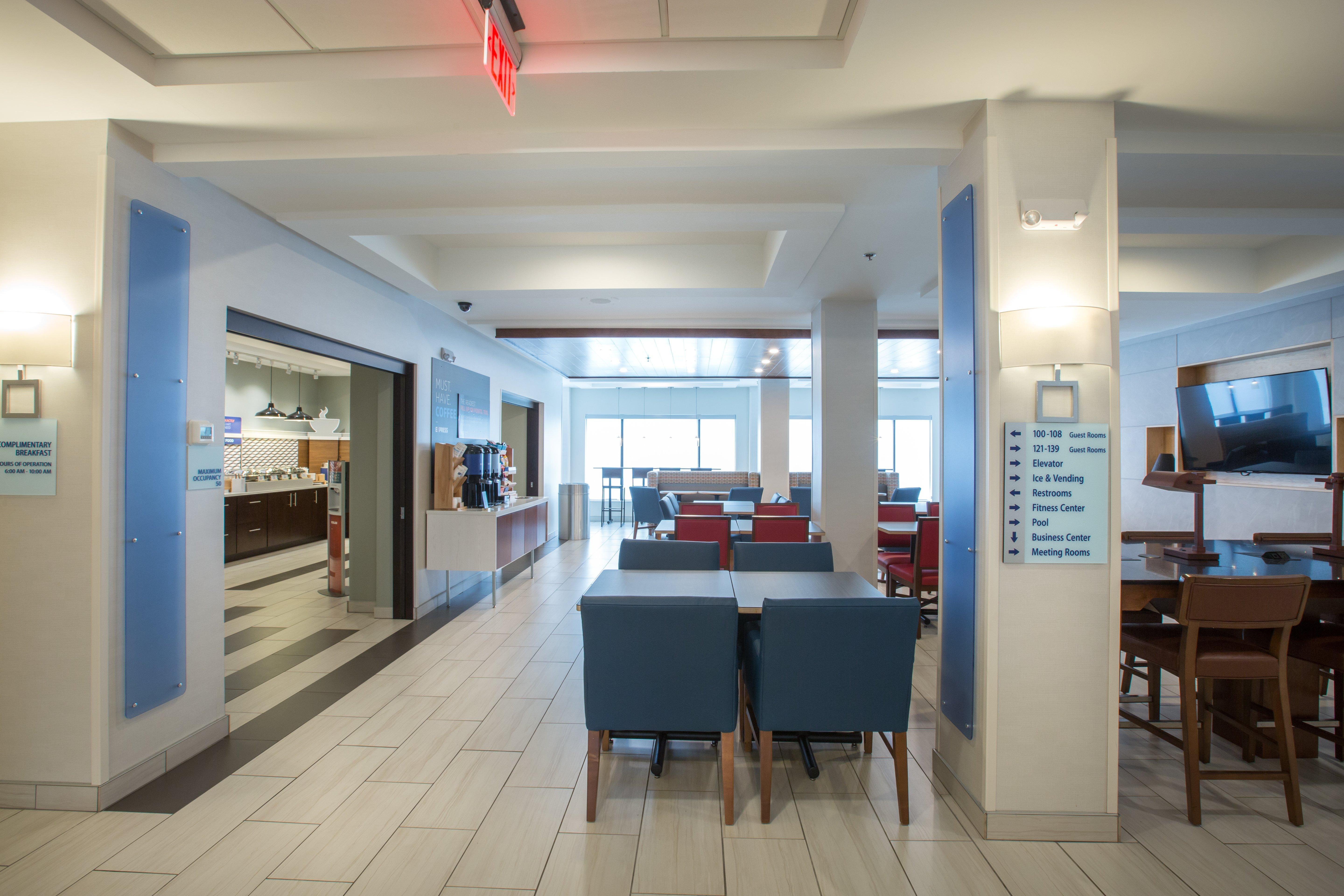Holiday Inn Express & Suites Tupelo By Ihg Bagian luar foto