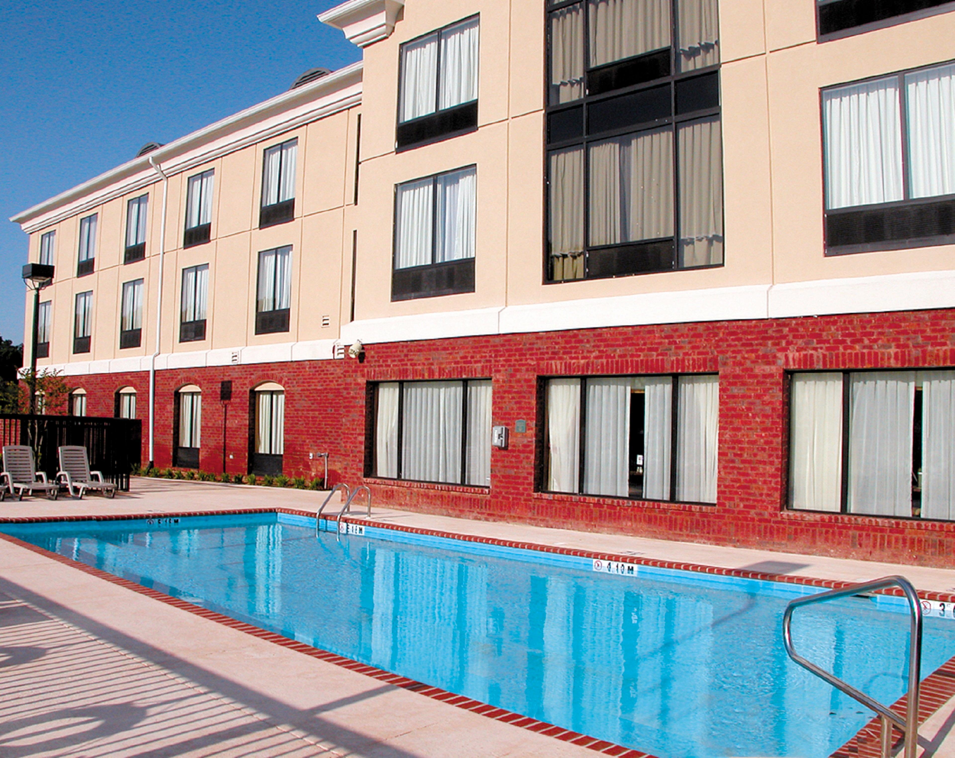 Holiday Inn Express & Suites Tupelo By Ihg Bagian luar foto