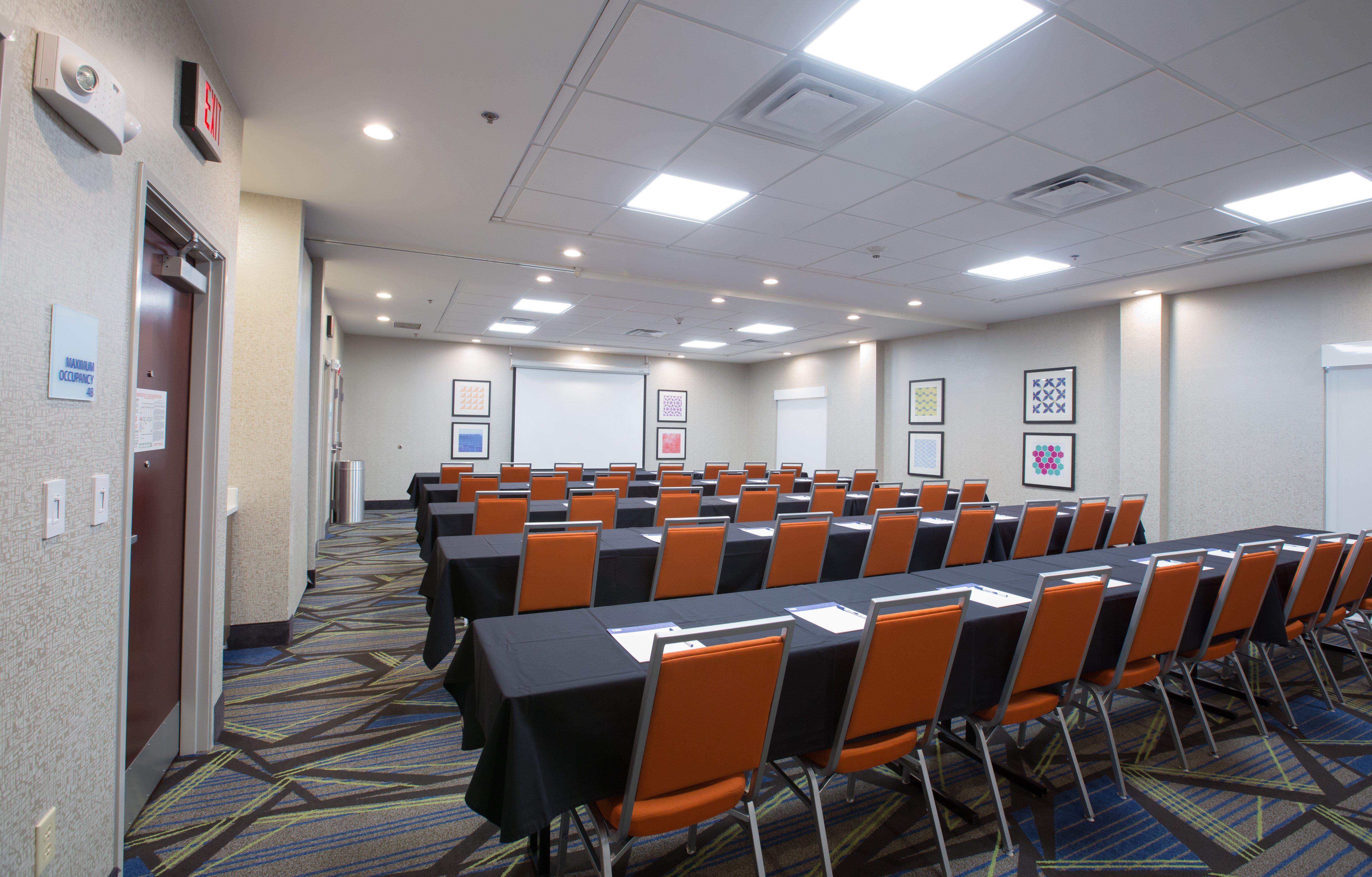 Holiday Inn Express & Suites Tupelo By Ihg Bagian luar foto