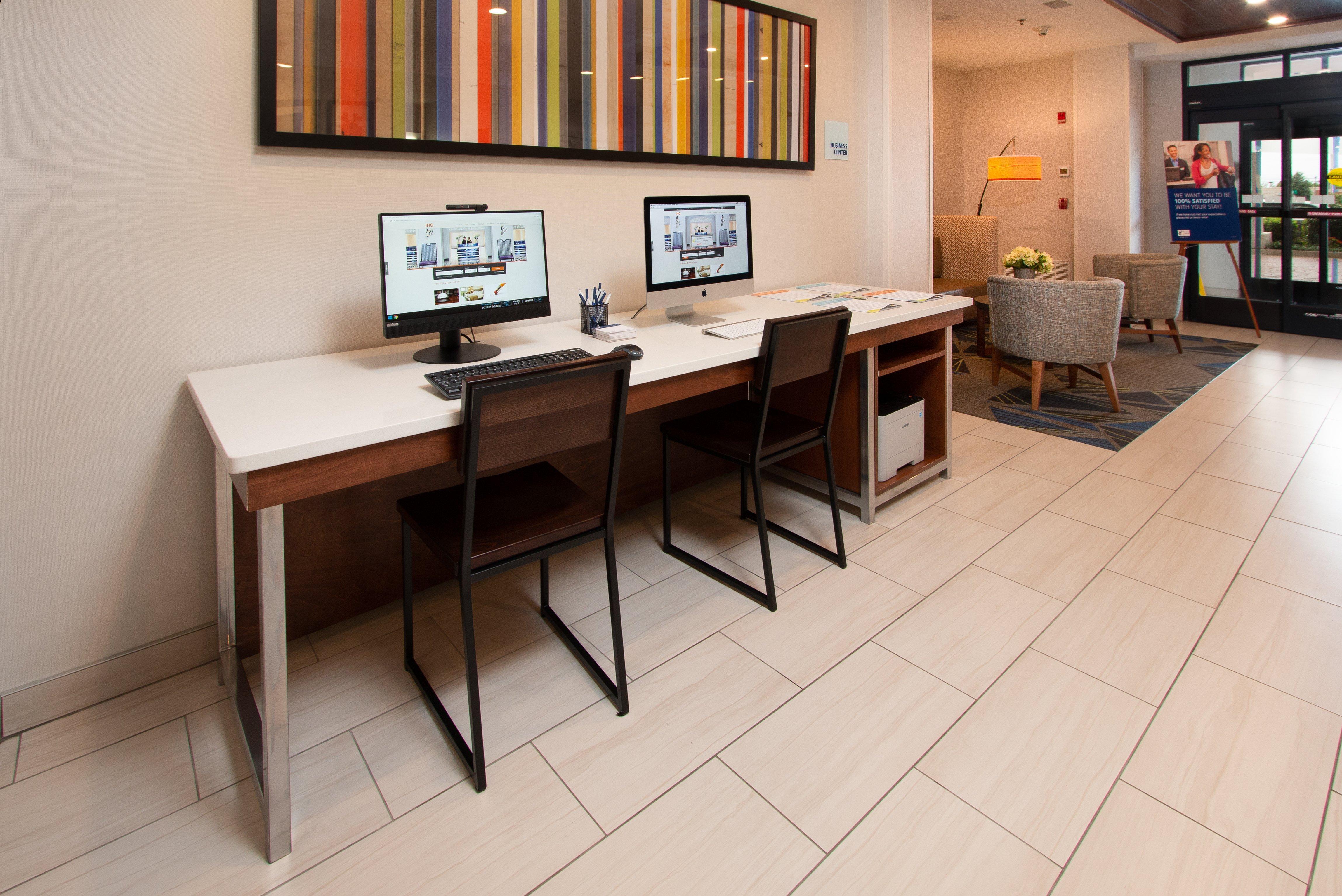 Holiday Inn Express & Suites Tupelo By Ihg Bagian luar foto