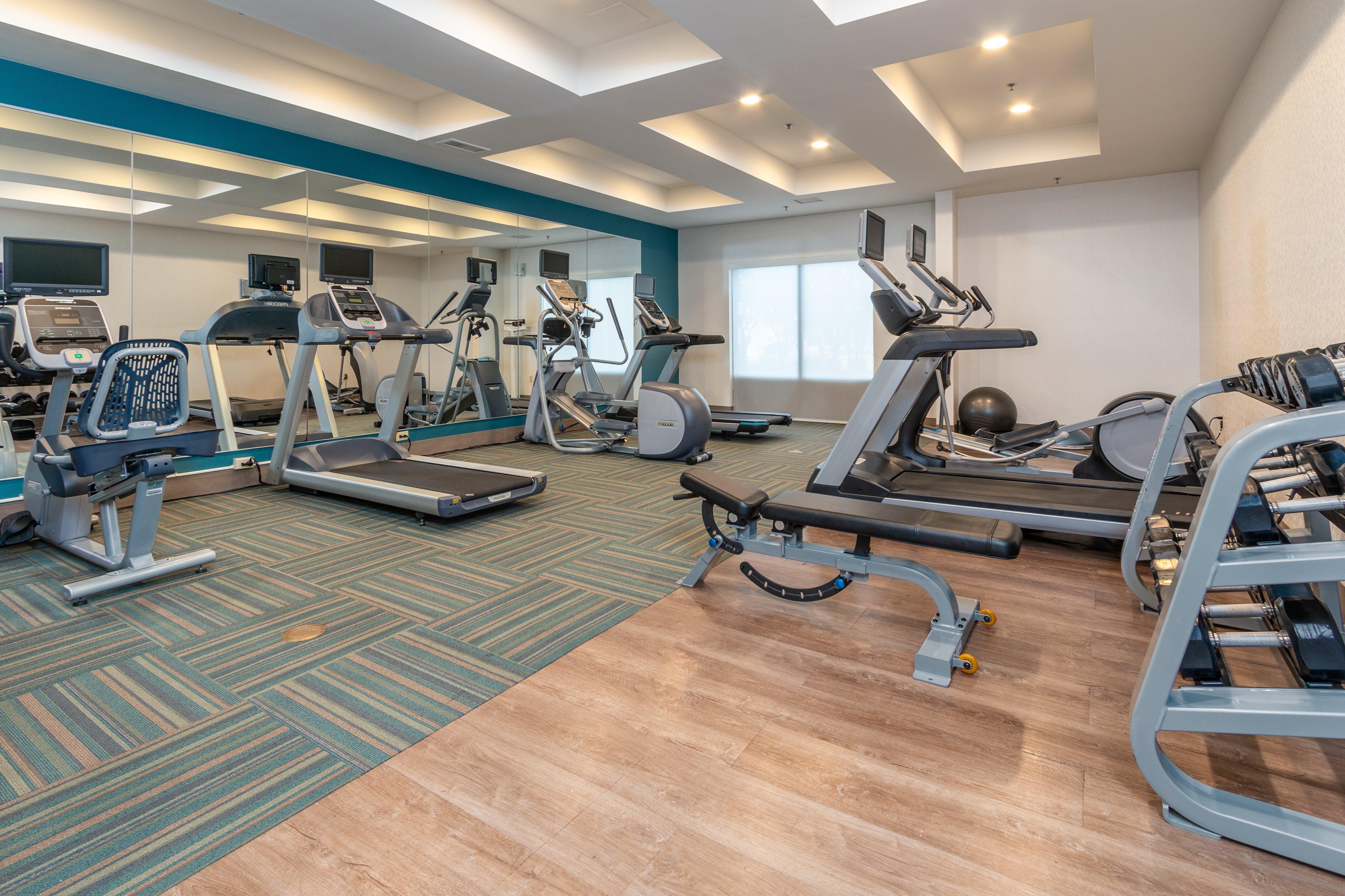 Holiday Inn Express & Suites Tupelo By Ihg Bagian luar foto