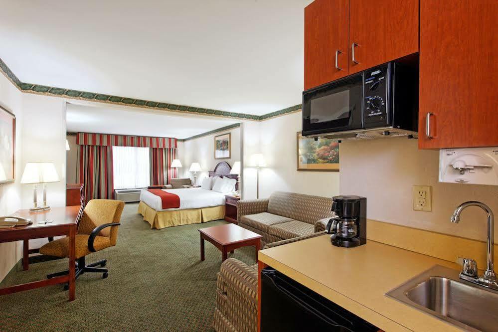 Holiday Inn Express & Suites Tupelo By Ihg Ruang foto